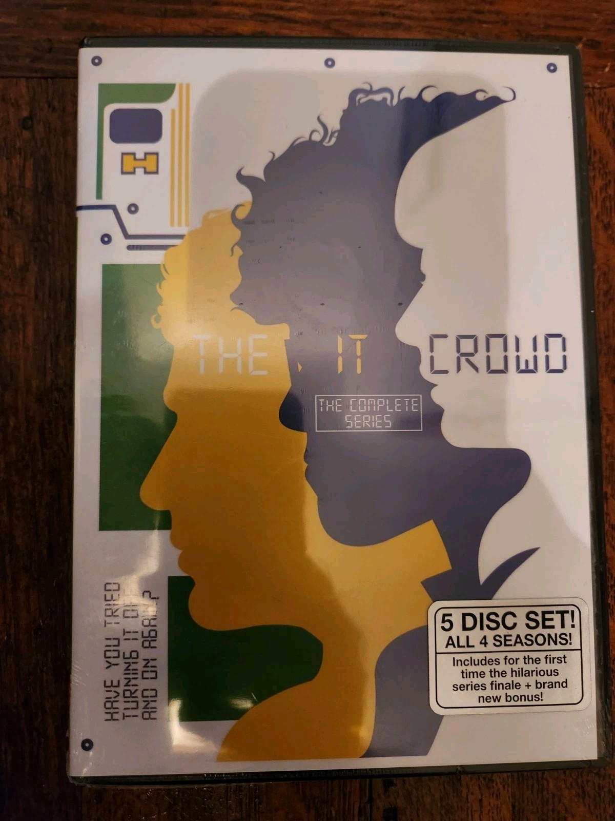 The IT Crowd Complete Series Seasons 1-4 5-Disc DVD R1 Unopened