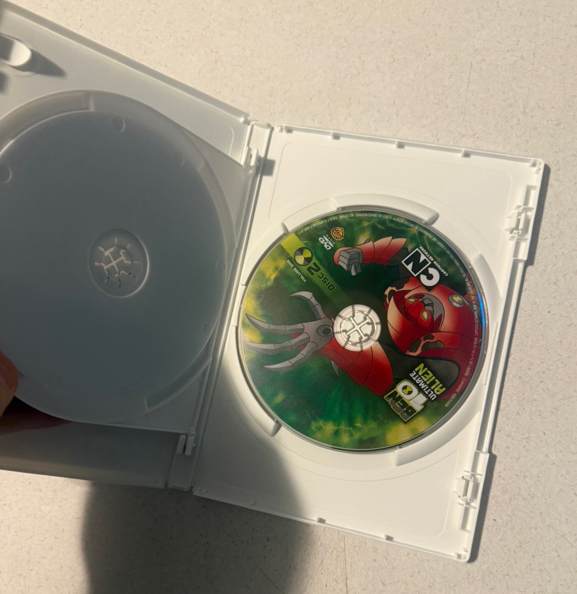 Ben 10: Ultimate Alien: Volume 1: Escape from Aggregor DVD Free shipping