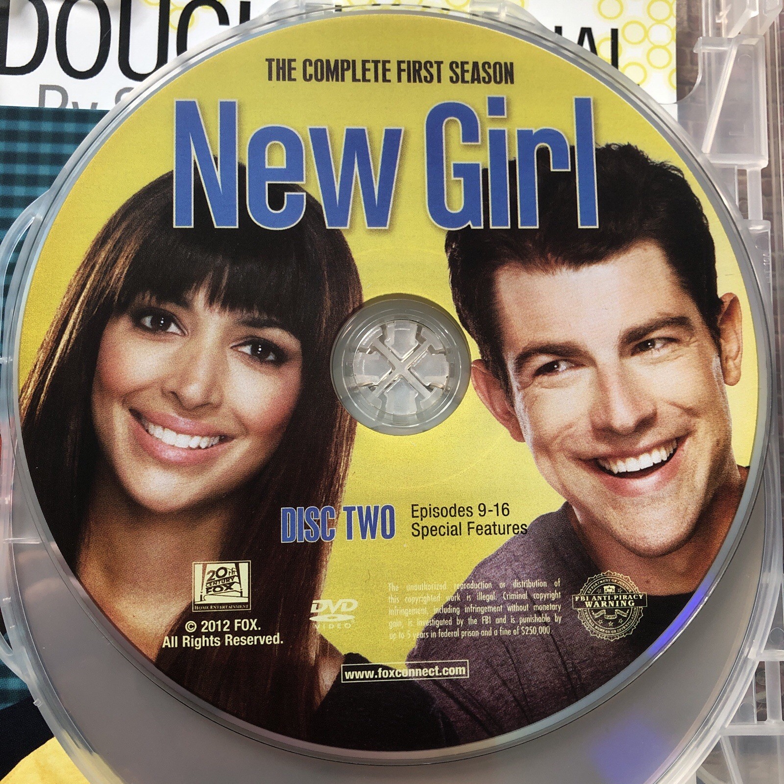 New Girl – Complete First Season (DVD, 2011) with Zooey Deschanel (USED, GOOD)