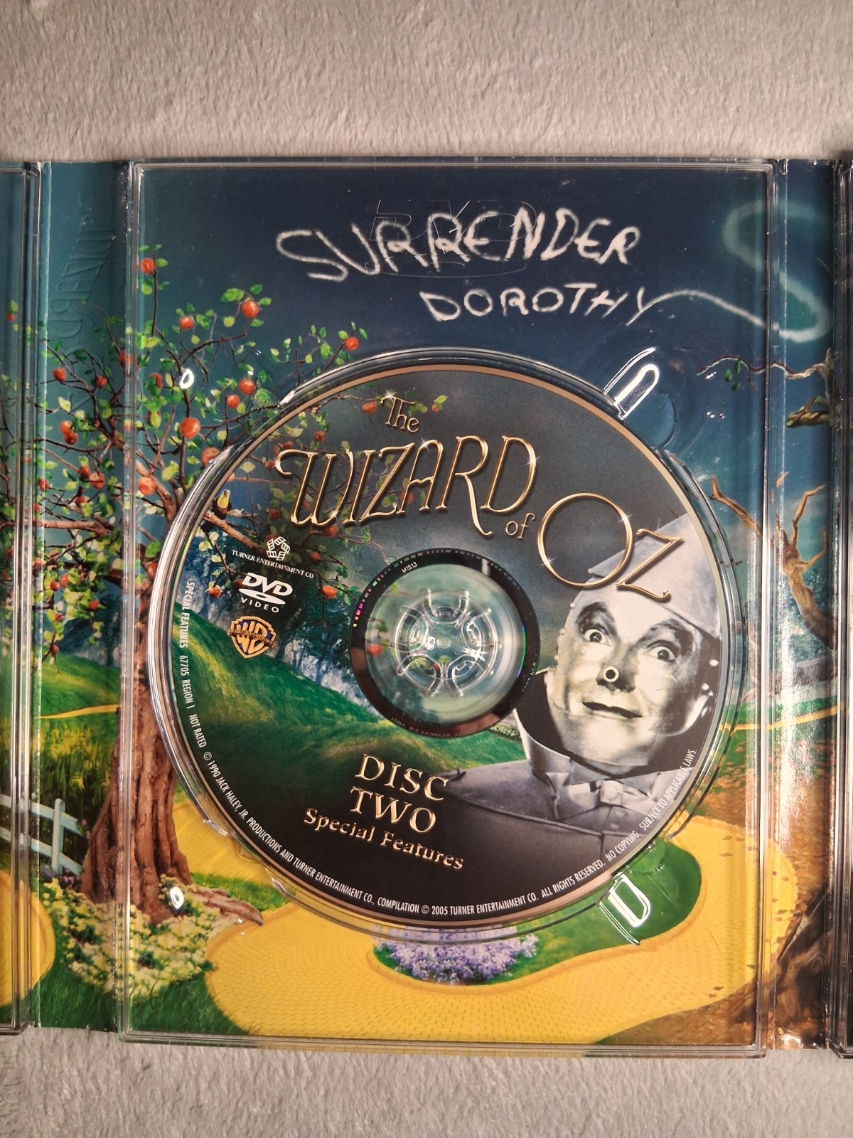 Warner Home Video The Wizard of Oz 3-Disc Collector’s DVD Commentary Region 1