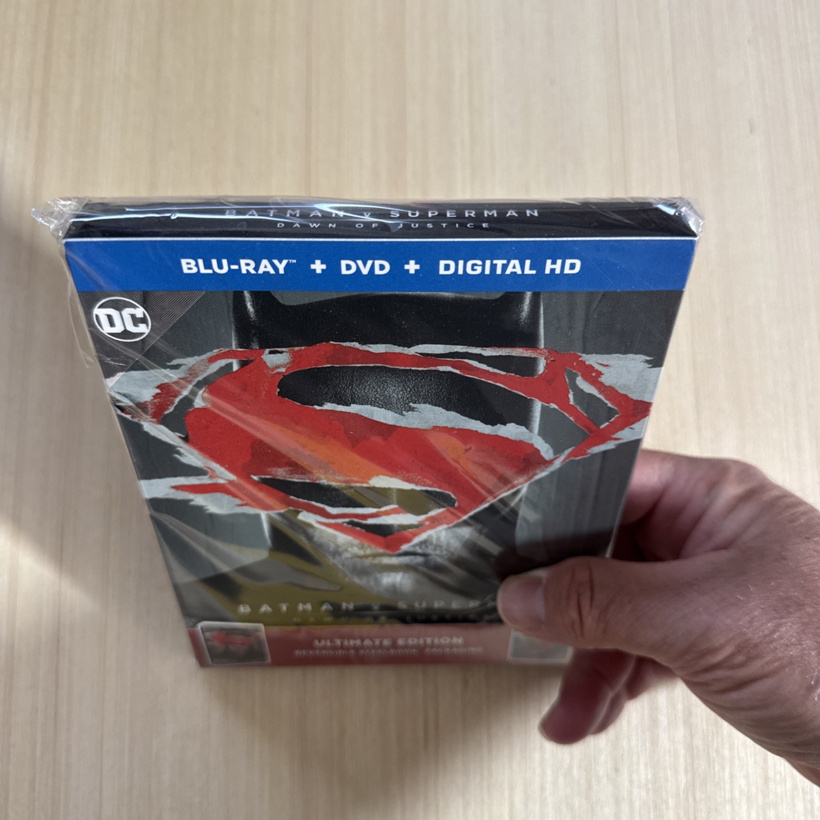 WARNER BROS – Batman v Superman: Dawn of Justice Best Buy Excl Blu-ray SteelBook