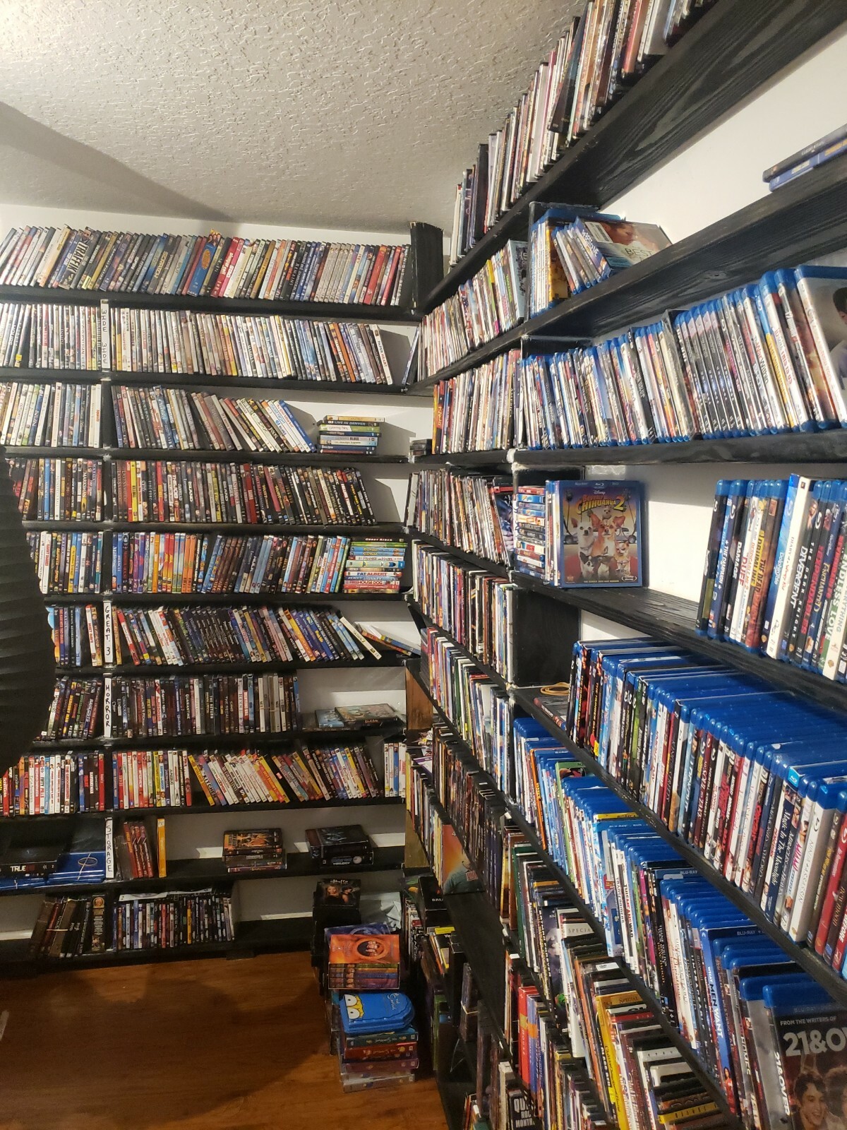 (YOU PICK & CHOOSE) BLU-RAY Movie Lot 4 Free Shipping After $3.95 (MOST LIKENEW)