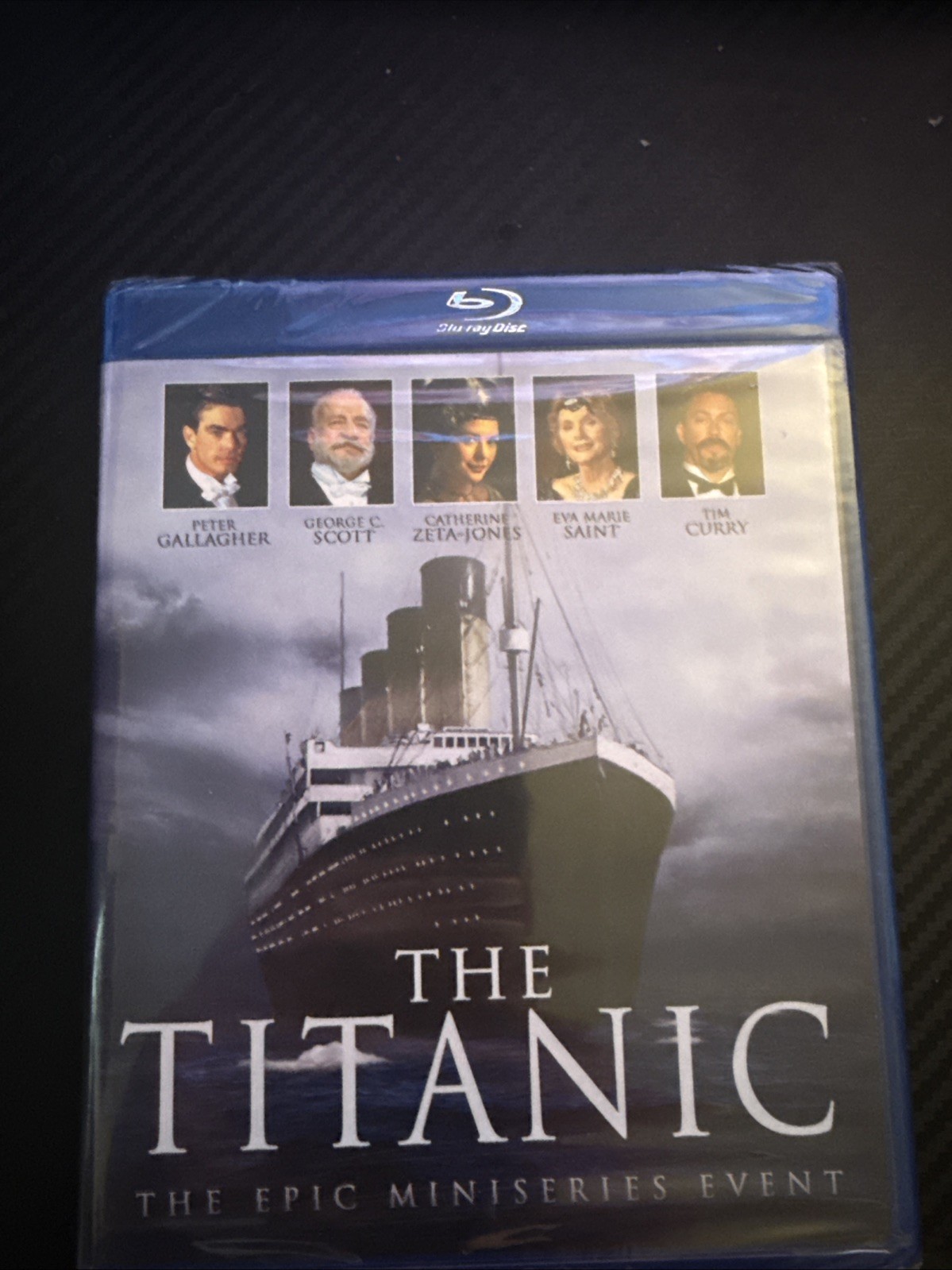 The Titanic: the Miniseries Event (Blu-ray, 1996)
