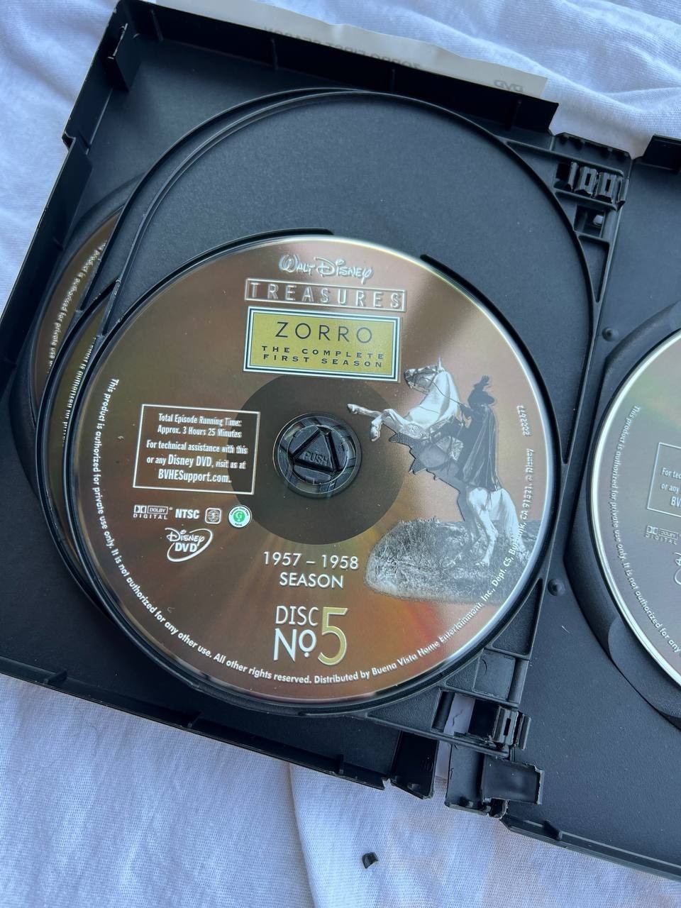 Walt Disney Treasures: Zorro The Complete First Season DVD
