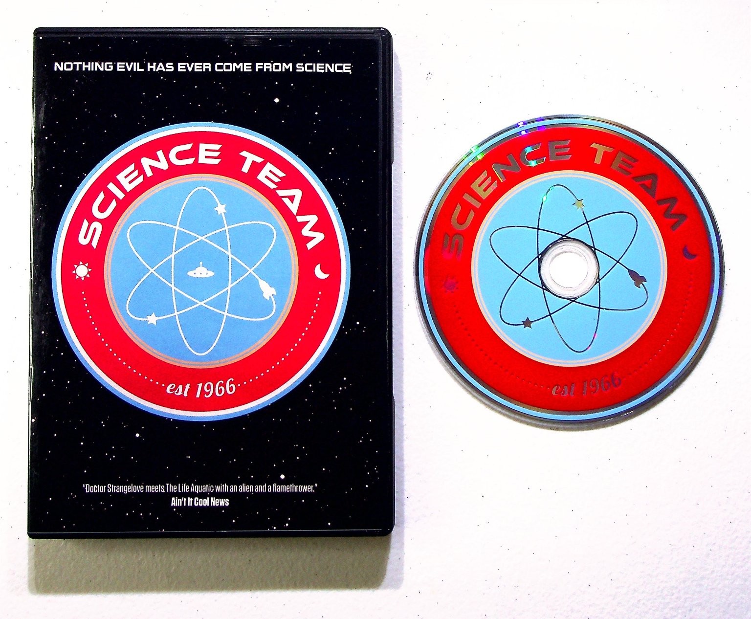 SCIENCE TEAM DVD 2014 Vito Trigo Ultra Fuchsia Films 84 Min