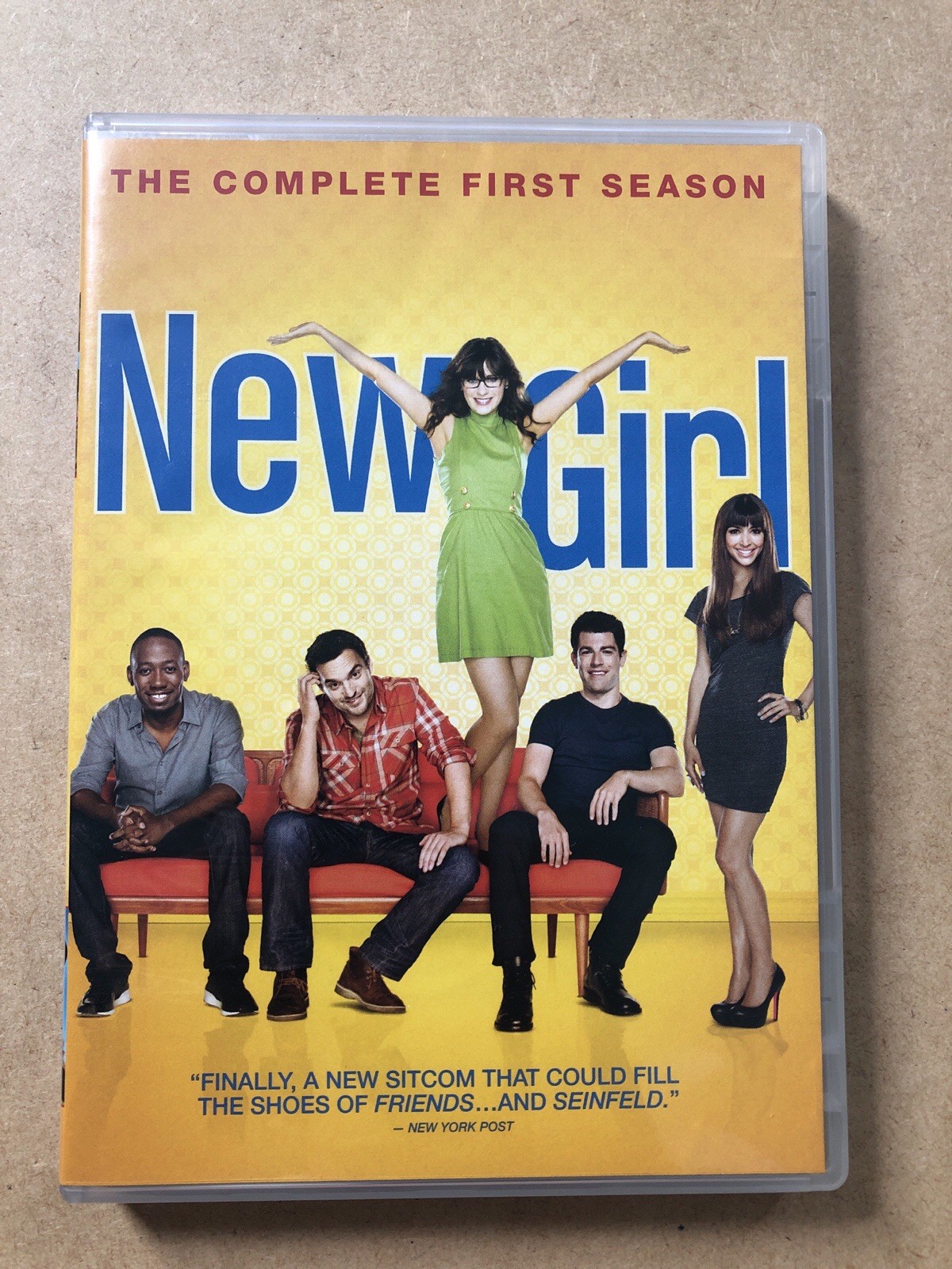 New Girl – Complete First Season (DVD, 2011) with Zooey Deschanel (USED, GOOD)