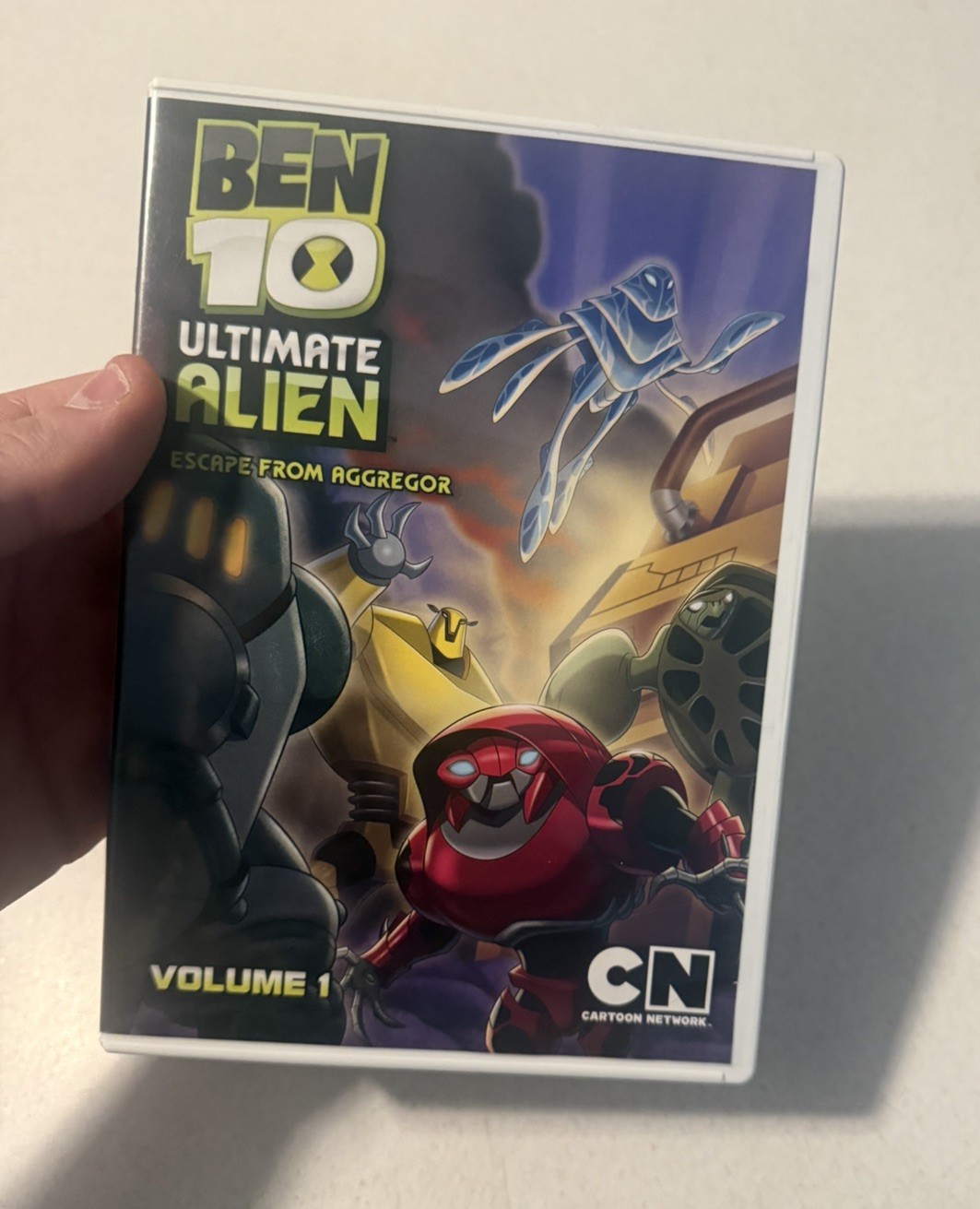 Ben 10: Ultimate Alien: Volume 1: Escape from Aggregor DVD Free shipping