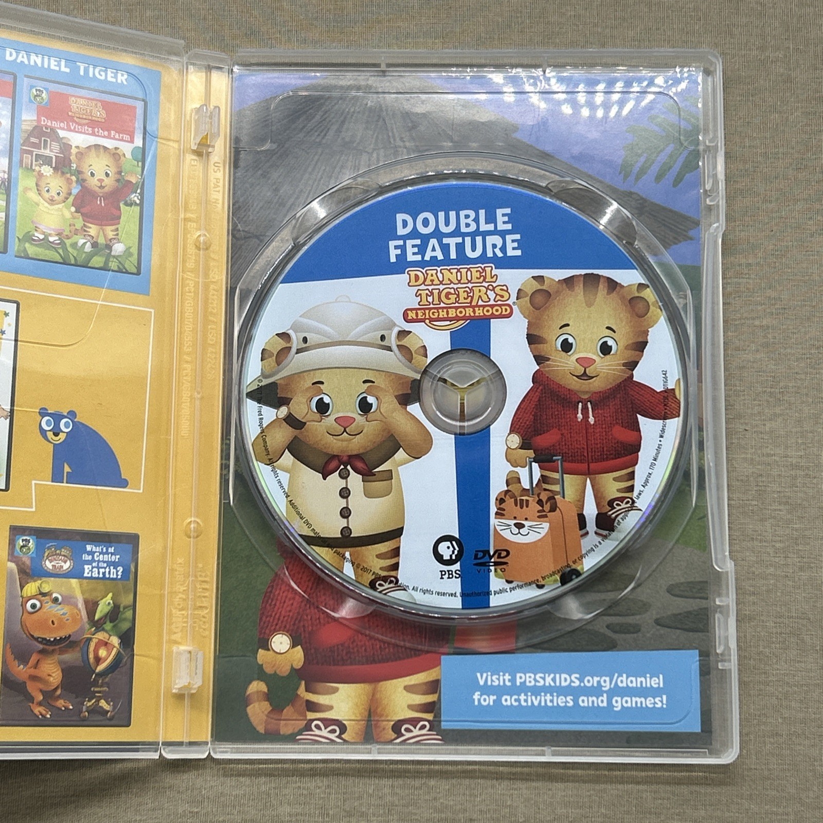 Daniel Tiger’s Neighborhood: Goes Camping / Family Trip (DVD 2017 10 Eps.) Pre-K