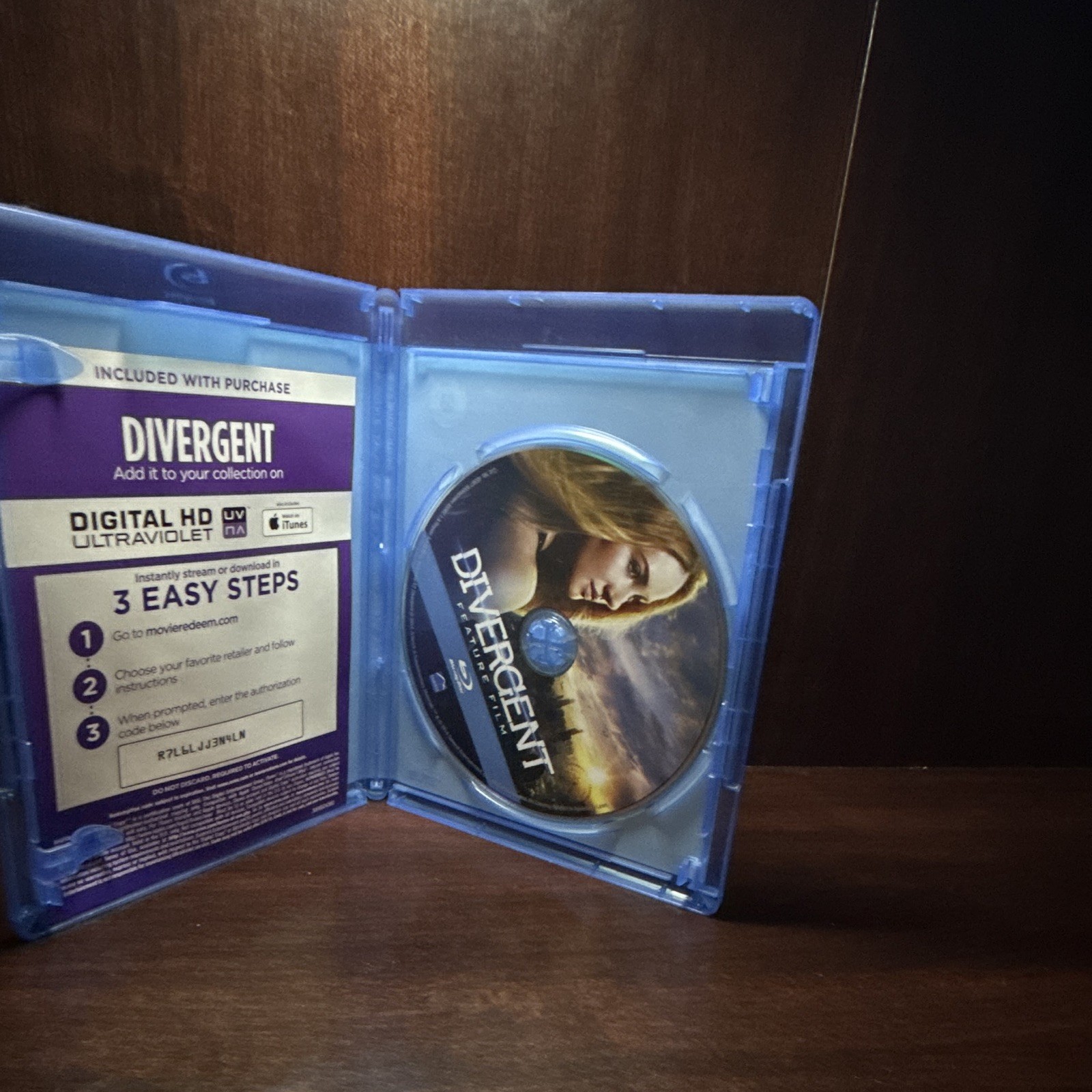 Lionsgate Divergent (2014) Blu-ray PG-13 139min Burger