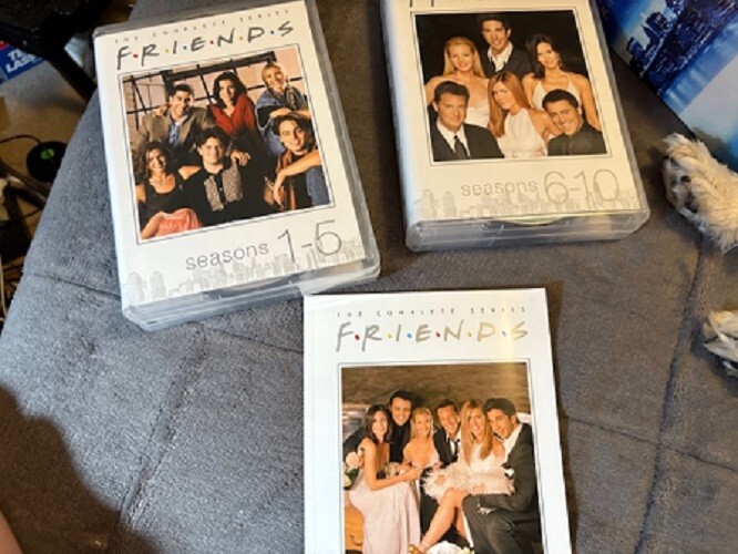 Friends: The Complete Series Seasons 1-10 DVD Like New