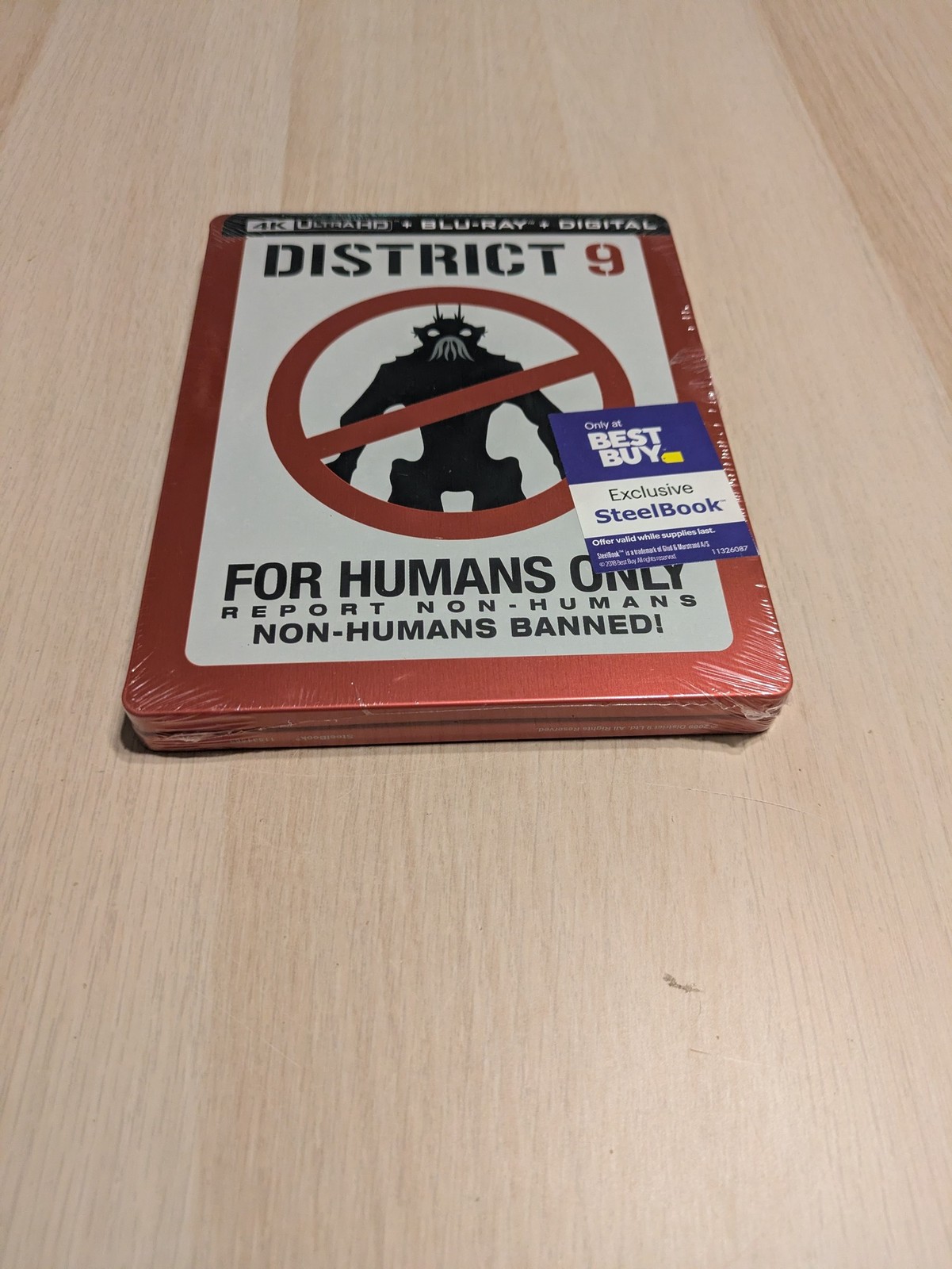 District 9 4K SteelBook (4K Ultra HD + Blu-ray + Digital) – NEW