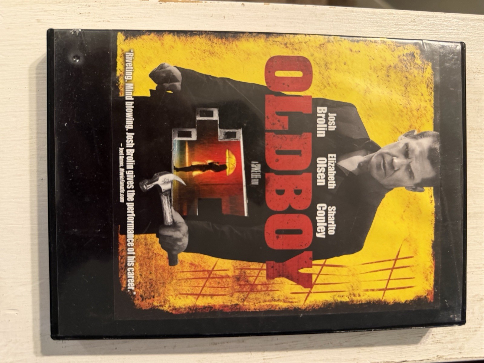 Oldboy (Blu-ray, 2014 Spike Lee Film) Josh Brolin, Elizabeth Olsen