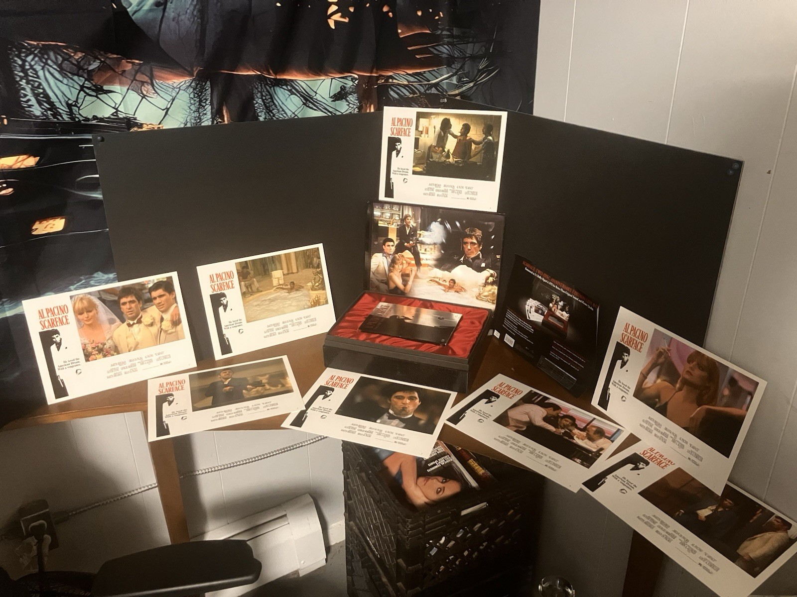 Scarface 2-Disc Anniversary Deluxe Gift Box Set With Movie Posters
