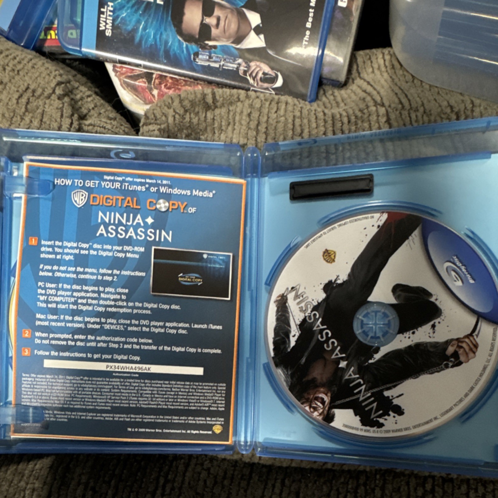 Warner Bros Ninja Assassin (Blu-ray) 2009 R 99min Rain BD-Live Digital Copy