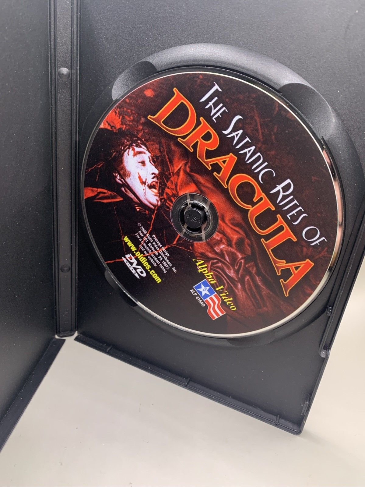 The Satanic Rites of Dracula (DVD, 1974)