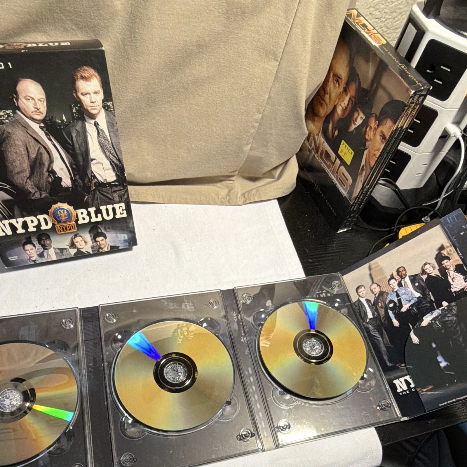 NYPD Blue Season 1 DVD 6-Disc Box Set TV Series Dennis Franz David Caruso