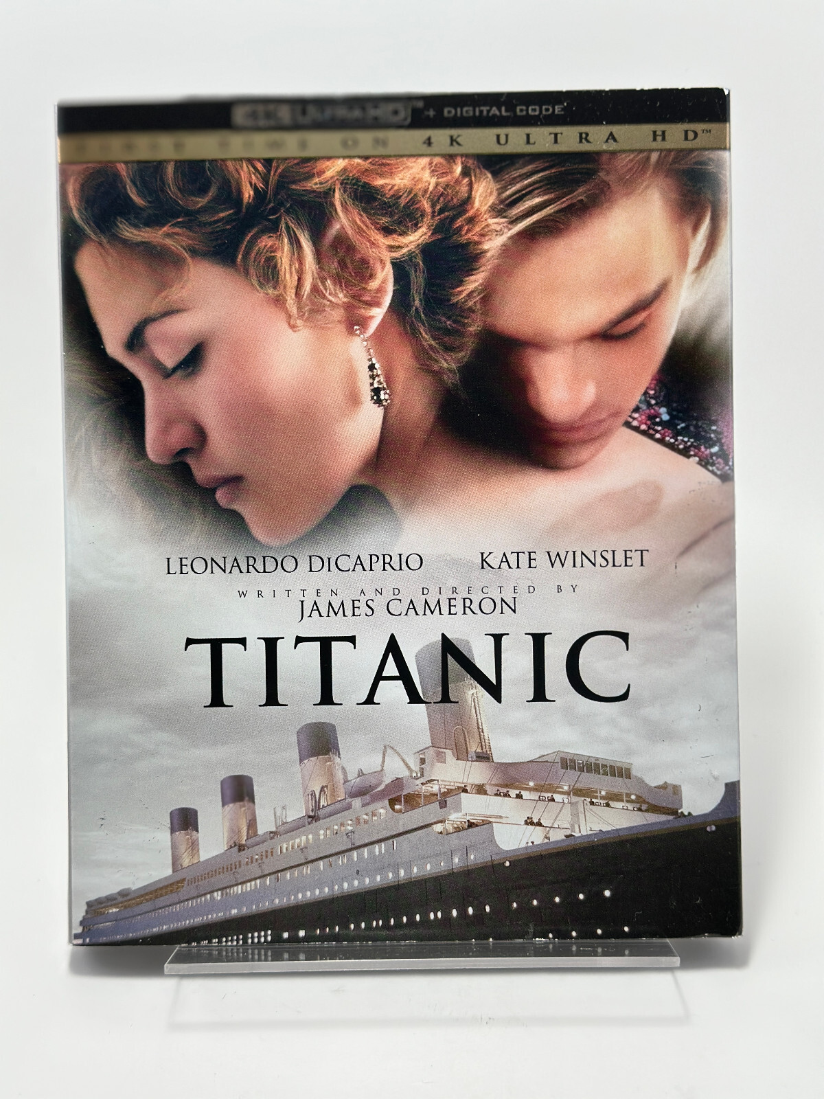 Titanic (4K UHD + Digital) w/ Slipcover New