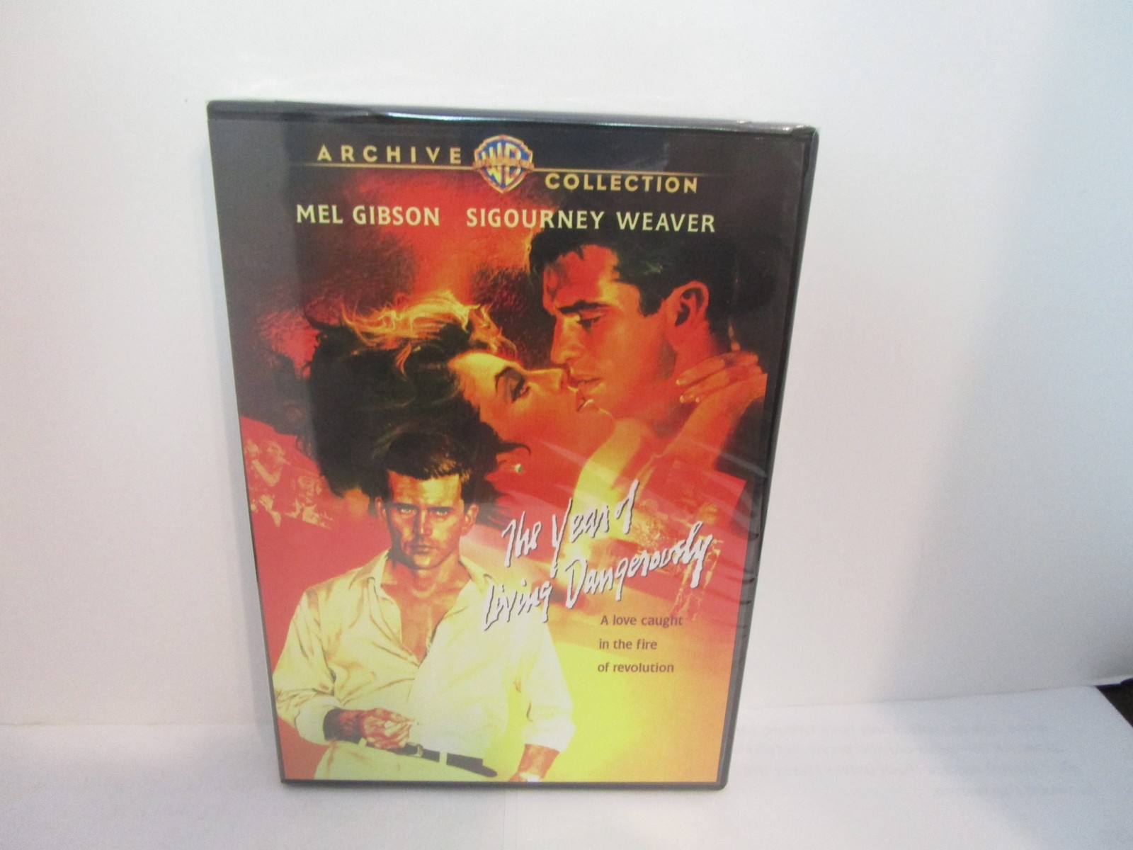 The Year Of Living Dangerously ( 1982 ) DVD Mel Gibson Sigourney Weaver NEW