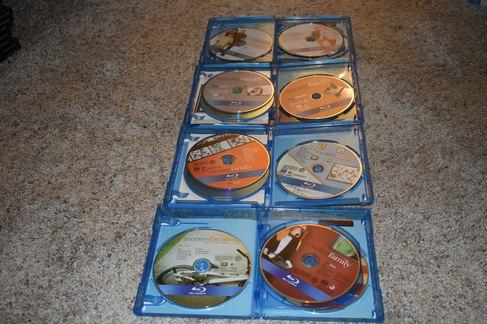 Blu Ray Modern Family Seasons 1-4