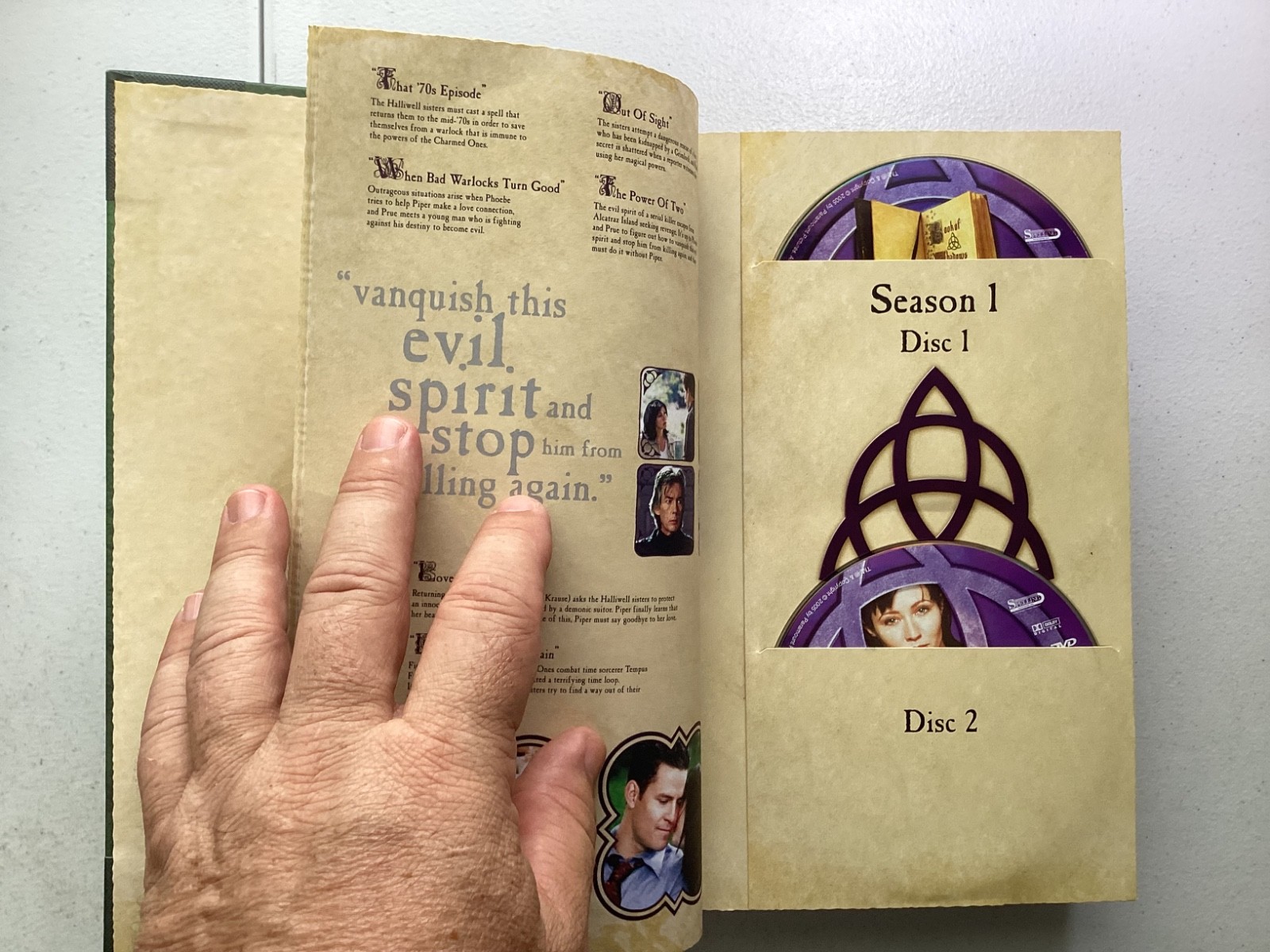 Charmed Book of Shadows DVD Set Missing 1 Disc Bonus Disc Included 48 Discs