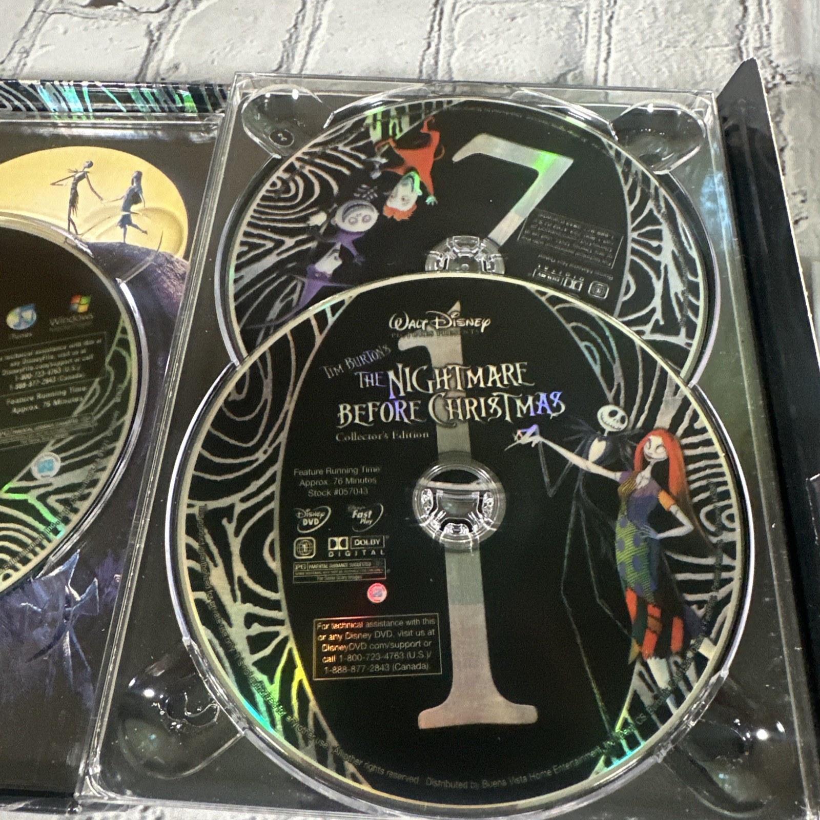 The Nightmare Before Christmas 2 Disc Collector’s Edition DVD W/ Slipcover