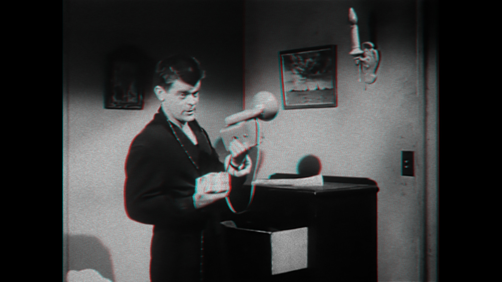 3D Blu-ray – Invasion of the Saucer Men 3D, Digital 3D + Anaglyph 3D
