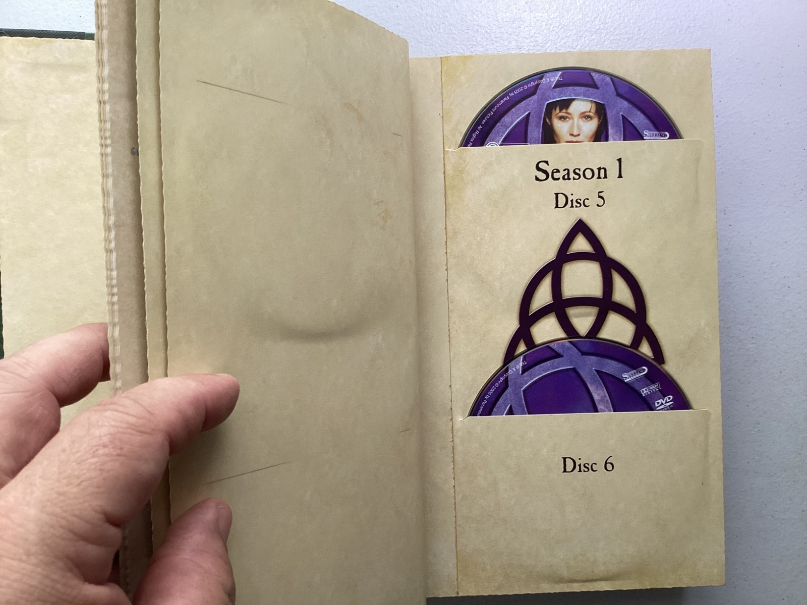 Charmed Book of Shadows DVD Set Missing 1 Disc Bonus Disc Included 48 Discs