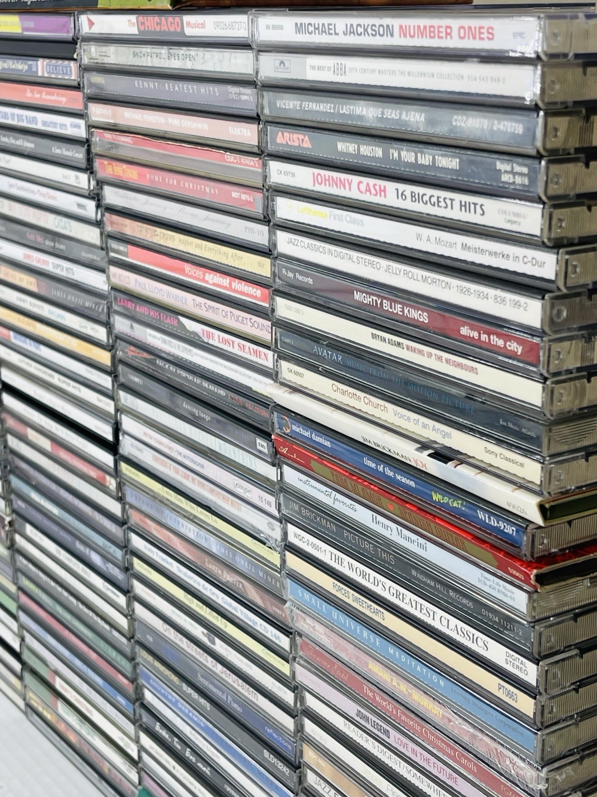 500 Wholesale Random Media Pieces : DVDs, Video Games : PC, XBOX +, CDs, Blu Ray