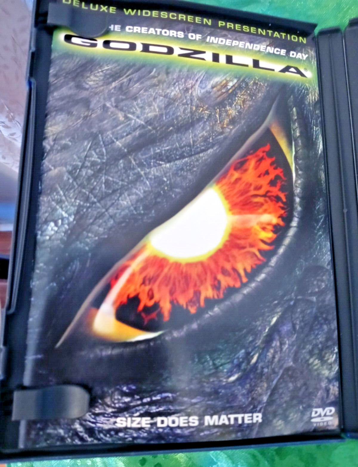 Godzilla Vintage 1998 Deluxe Widescreen Presentation DVD 139 Min. Rated PG-13