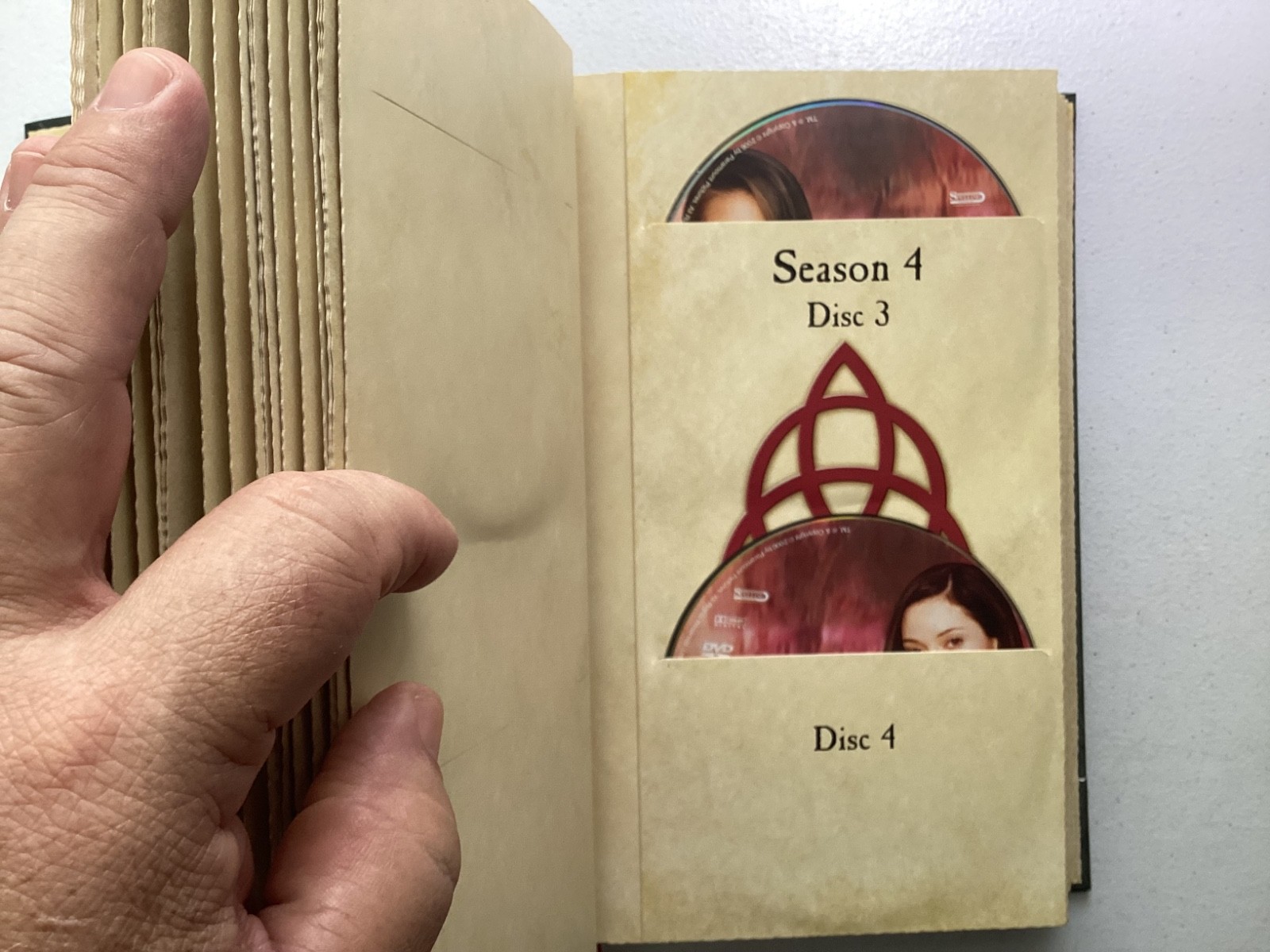 Charmed Book of Shadows DVD Set Missing 1 Disc Bonus Disc Included 48 Discs