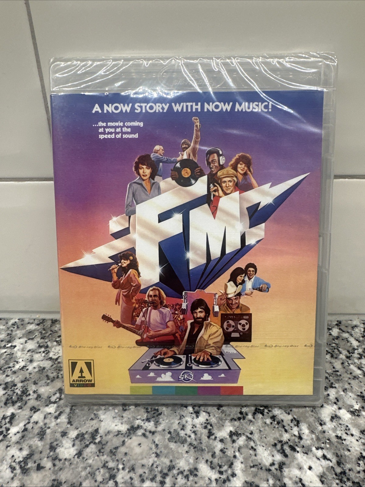New Factory Sealed Fm (Blu-ray, 1978) Arrow Video USA AV-206 Reversible Sleeve