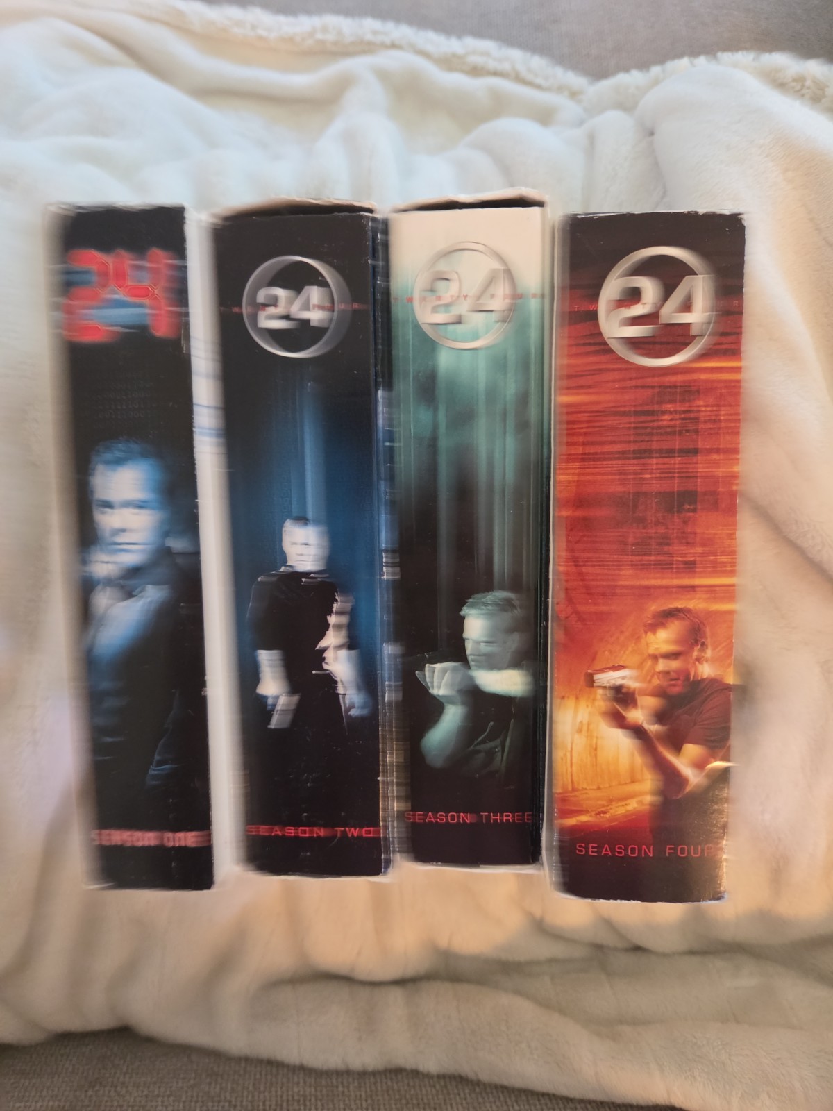 24 TV Series Complete Seasons 1, 2, 3, 4 Lot – Kiefer Sutherland – Very Good