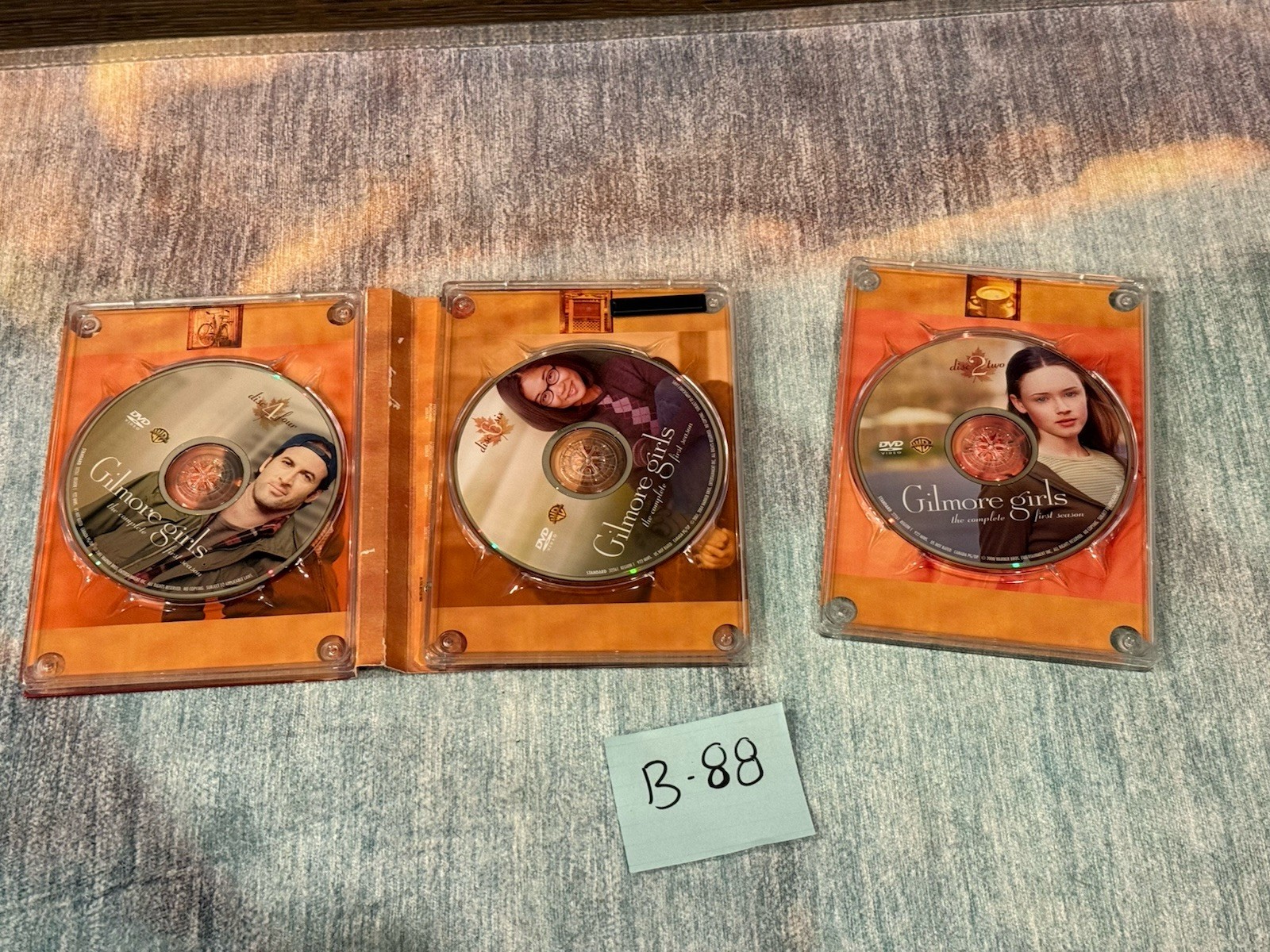 Gilmore Girls – The Complete First Season (DVD, 2004, 6-Disc Set)