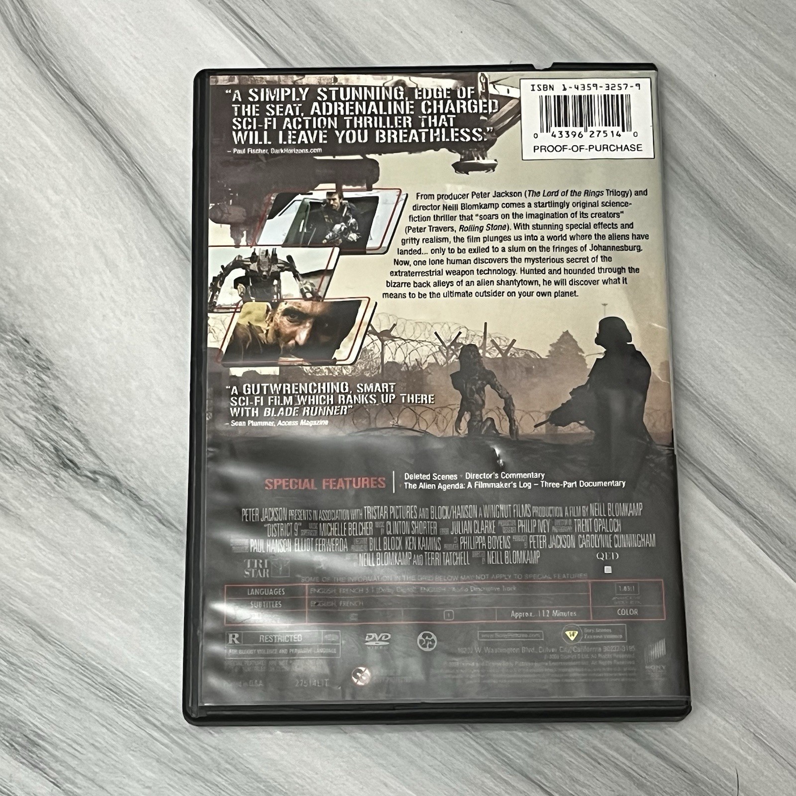 District 9 (DVD, 2009) • Sci-Fi Action • Peter Jackson, Neill Blomkamp ••