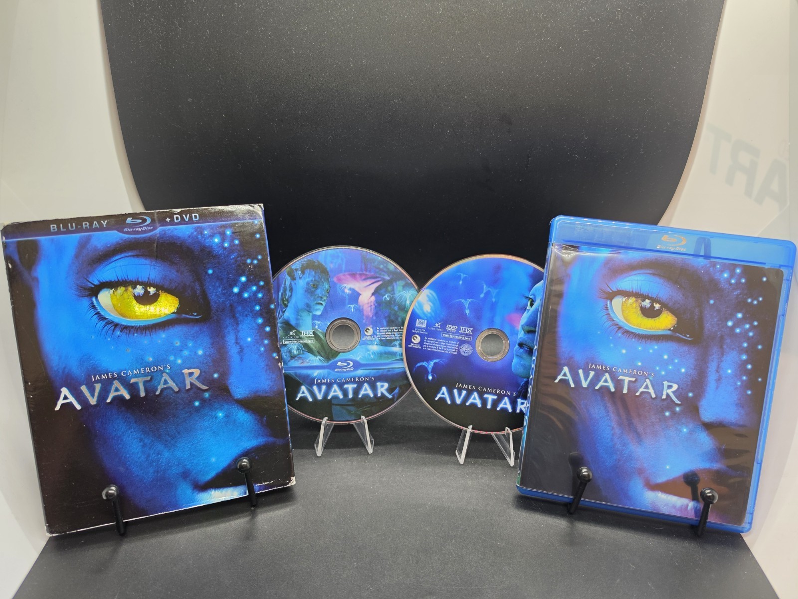 James Cameron’s Avatar (Blu-ray/DVD With Slipcover)