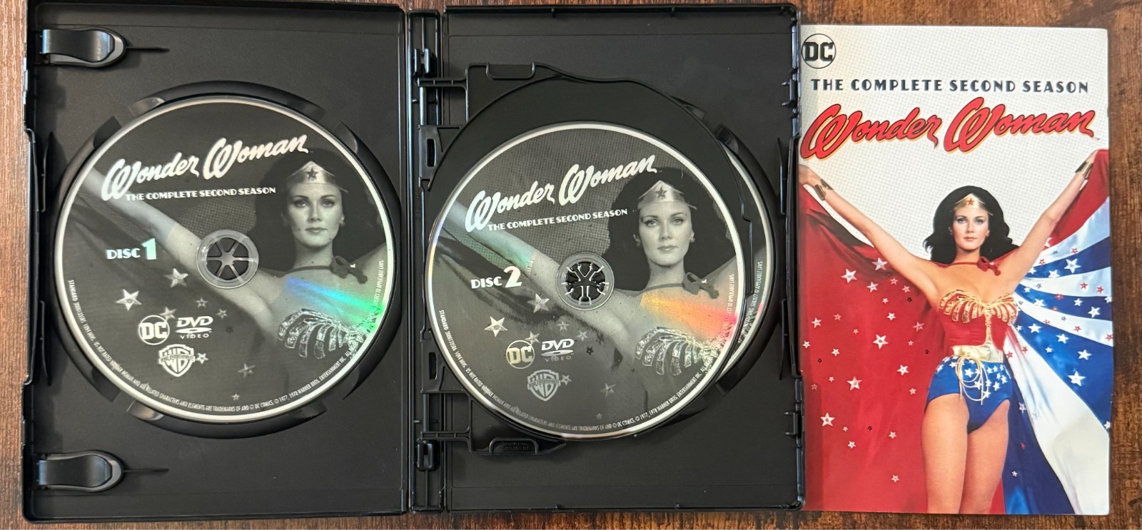 WONDER WOMAN….THE COMPLETE SERIES.. DVD.. LIKE NEW….
