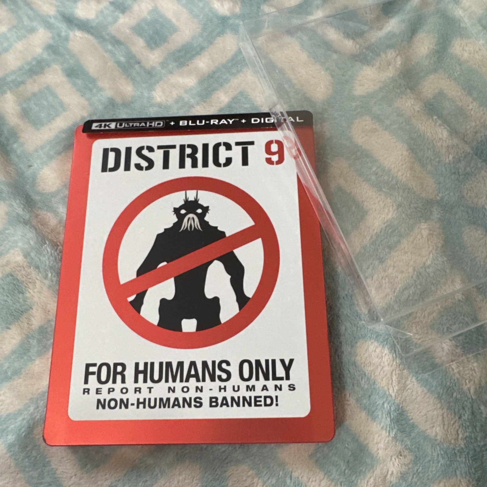District 9 (4K UHD/Blu-ray) Steelbook Bestbuy Exclusive w/ Protective Sleeve
