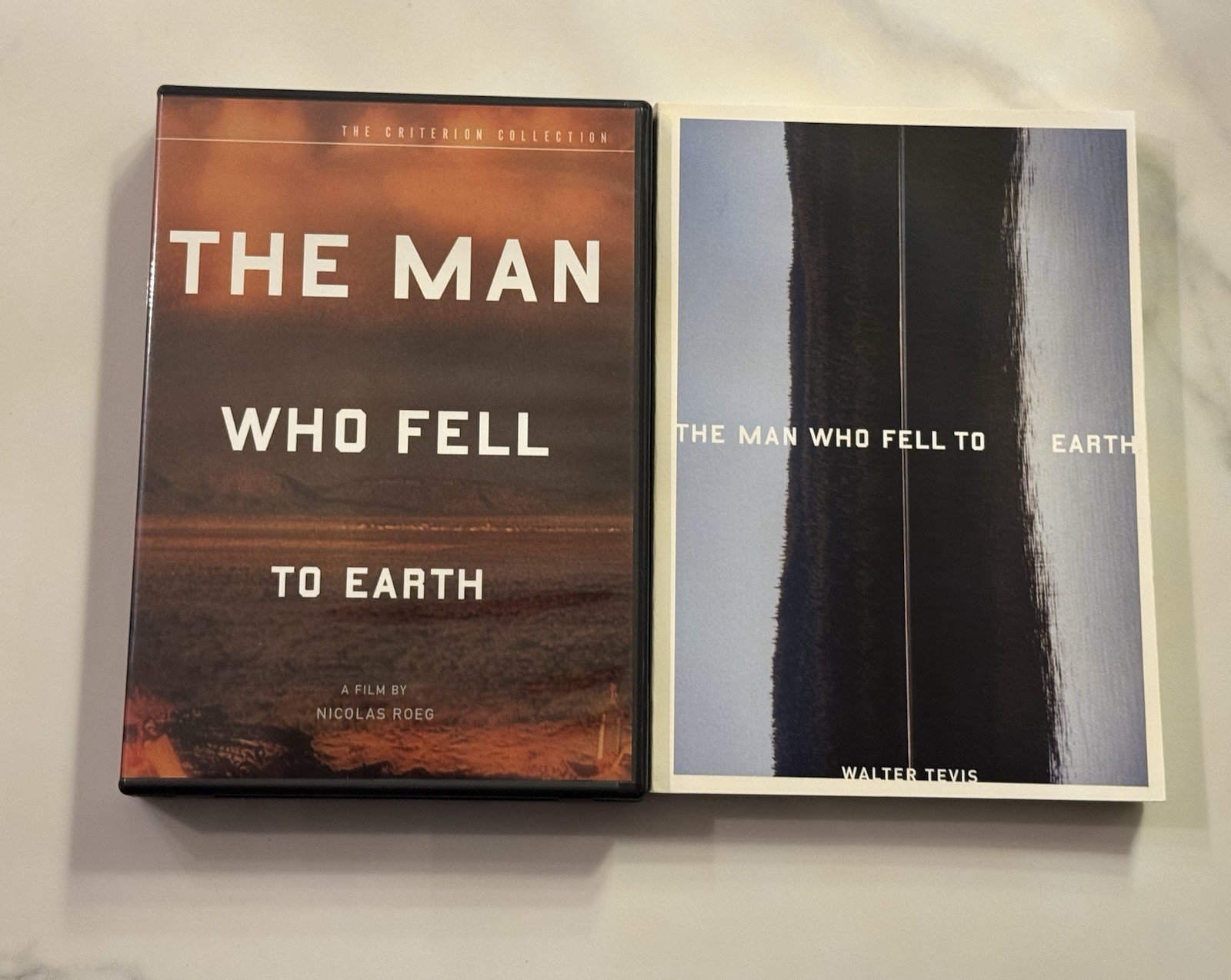 The Man Who Fell to Earth Criterion DVD w/ book OOP Nicholas Roeg David Bowie