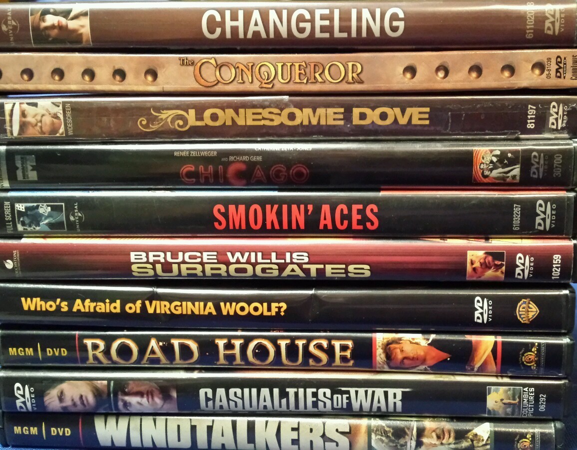 LOT OF 10 VARIOUS MOVIES ON DVD