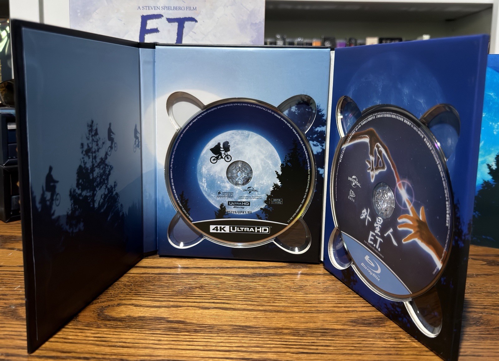 UHD Club: E.T. The Extra Terrestrial #187/300. **PLEASE READ DESCRIPTION**