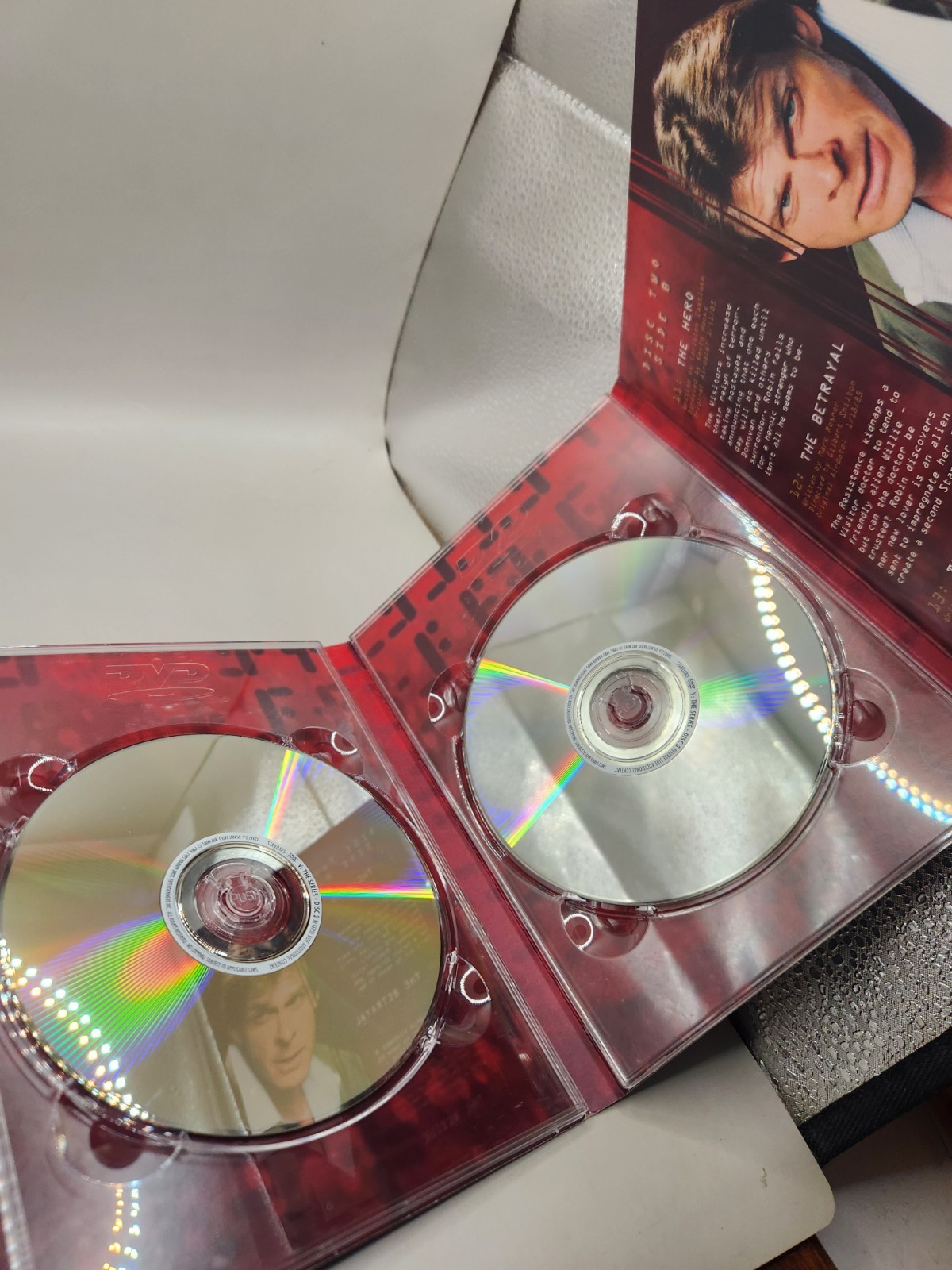 V The Complete Series DVD Box Set Used Sci-Fi TV Show All Seasons Collection