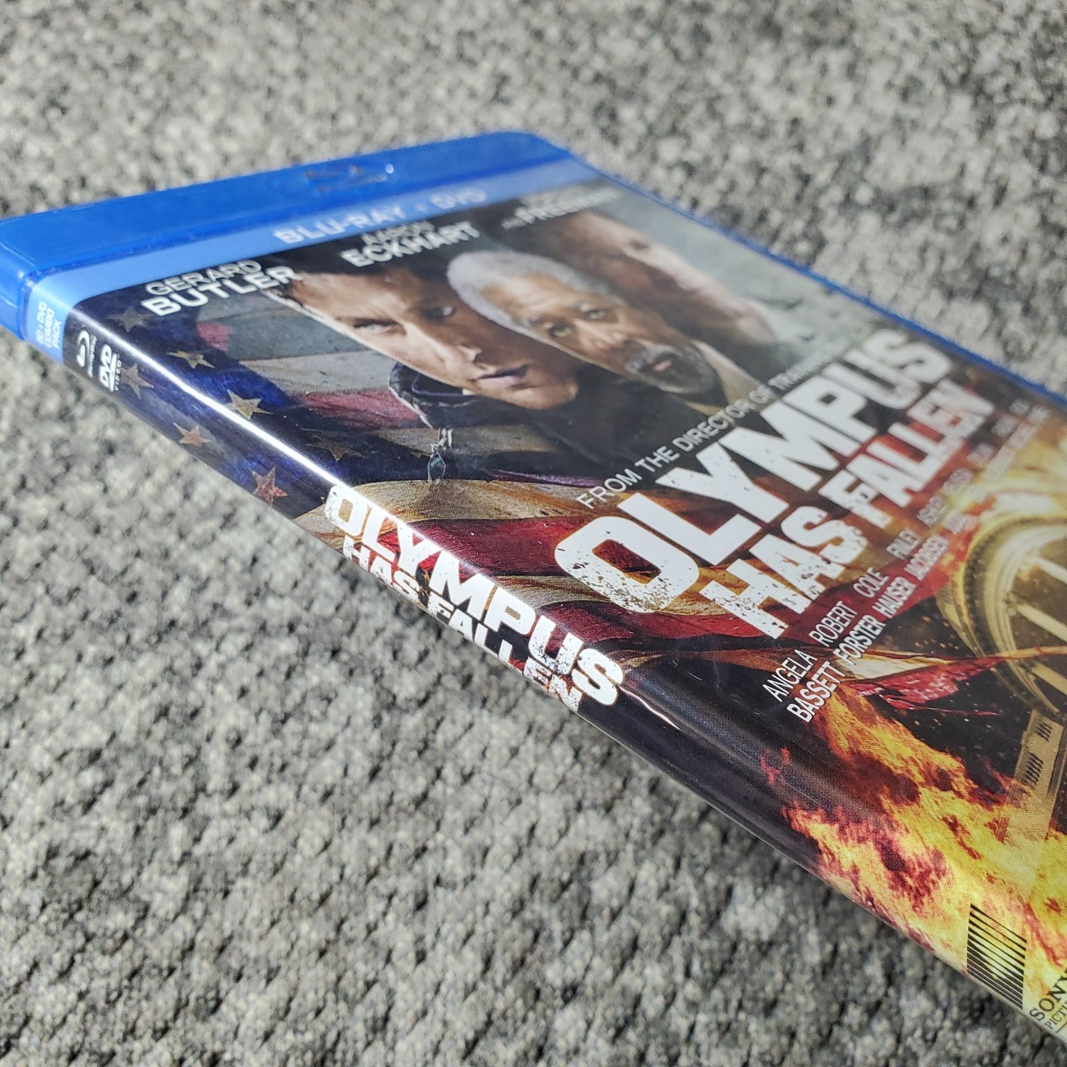 Olympus Has Fallen Blu-ray + DVD 2013 Combo Pack Gerard Butler Antoine Fuqua