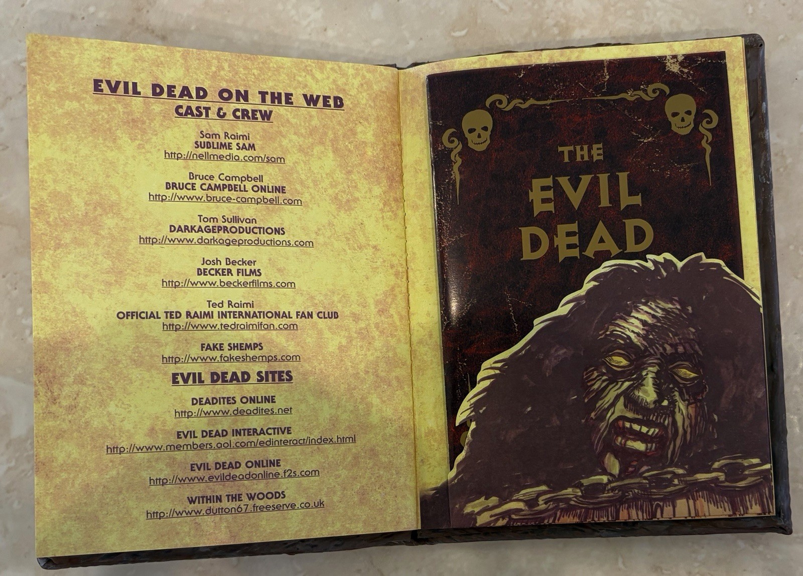 Evil Dead DVD Necronomicon Edition Anchor Bay W/ Booklet Excellent Condition