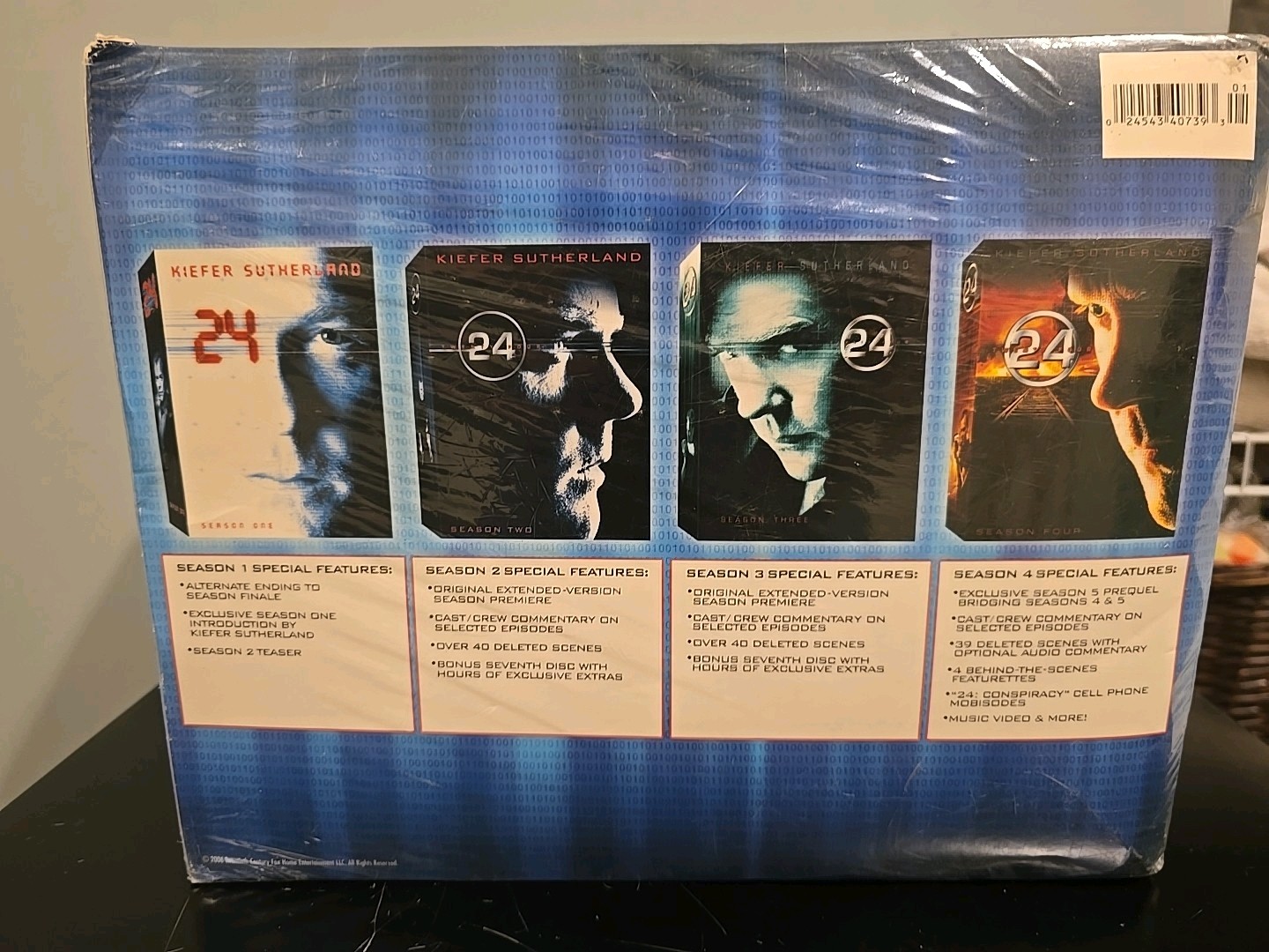 24 Collectors Set Seasons 1-4 DVD Kiefer Sutherland Watch T-Shirt