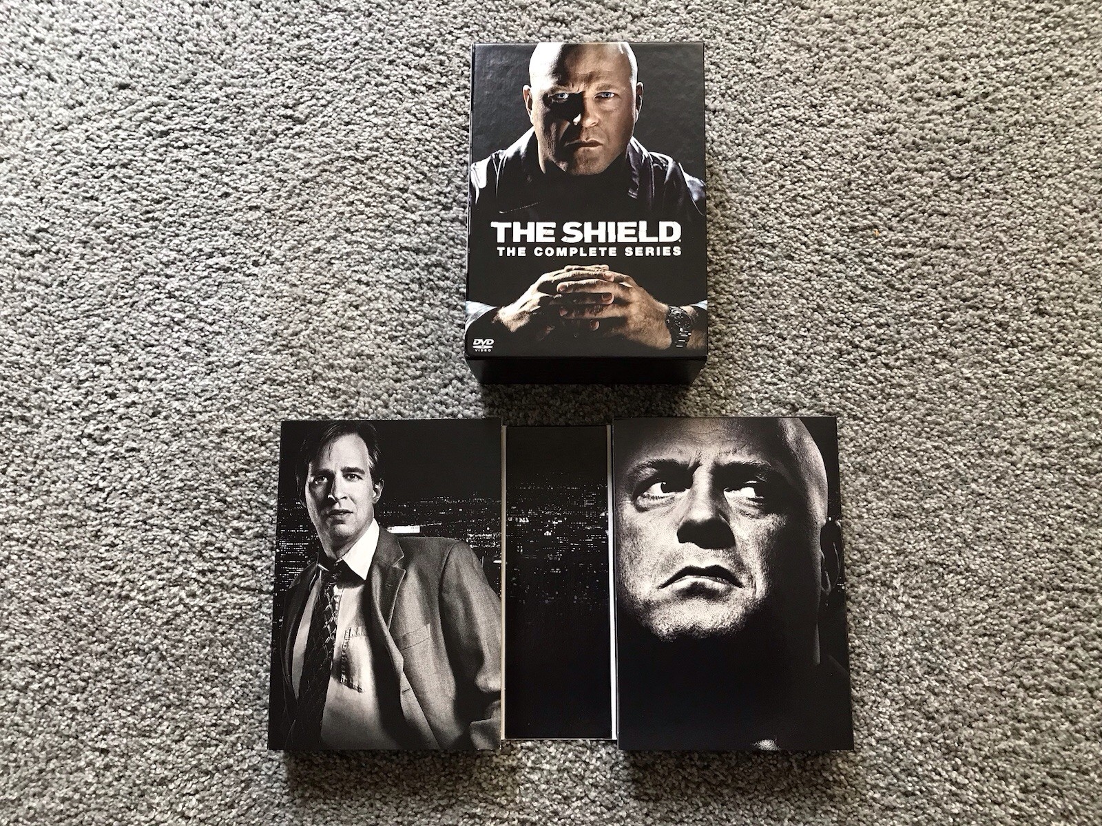 The Shield Complete Series 29 DVD Box Set TV Series Starring Michael Chiklis VG