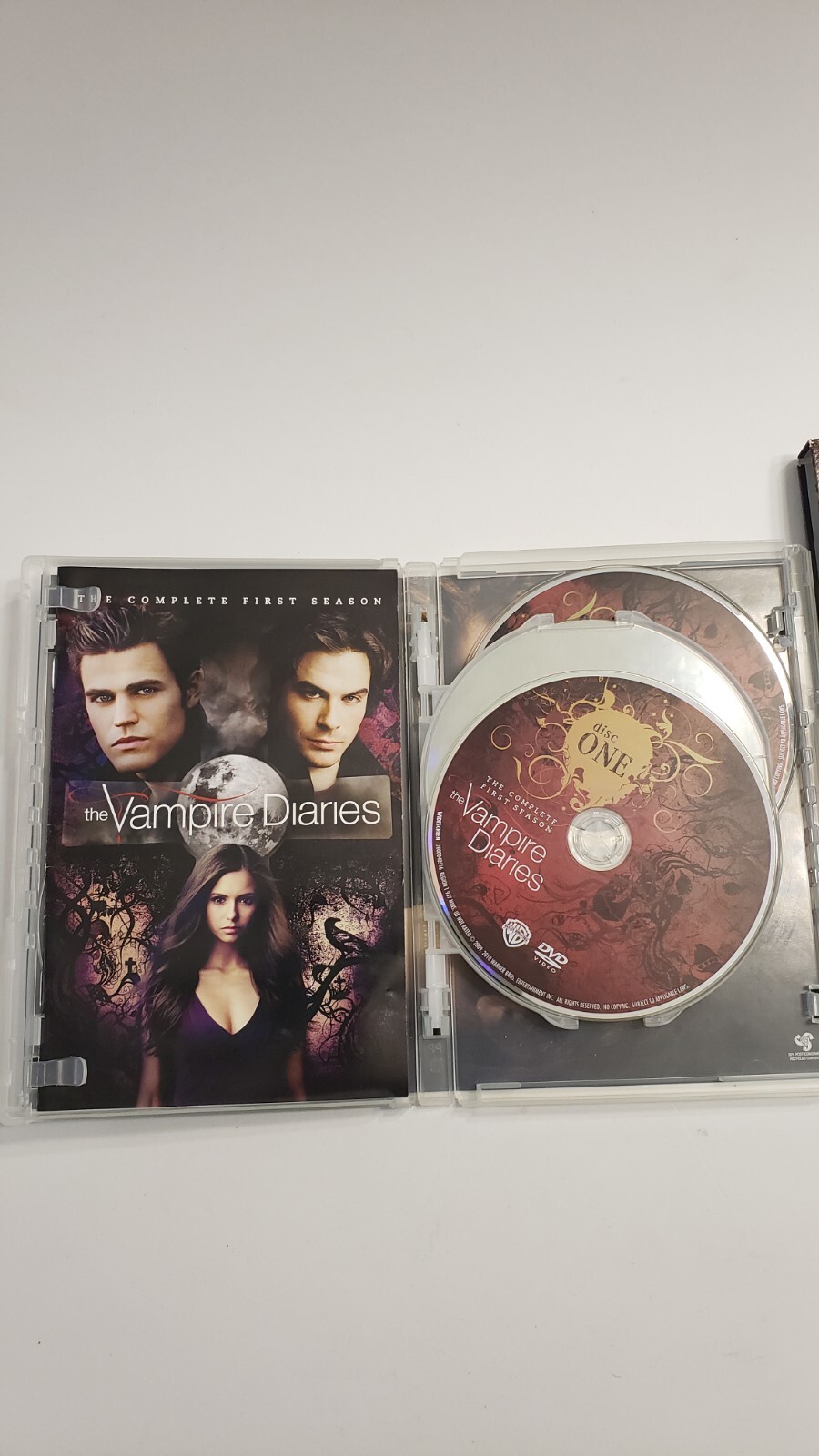 The Vampire Diaries: The Complete First Season (DVD, 2009)