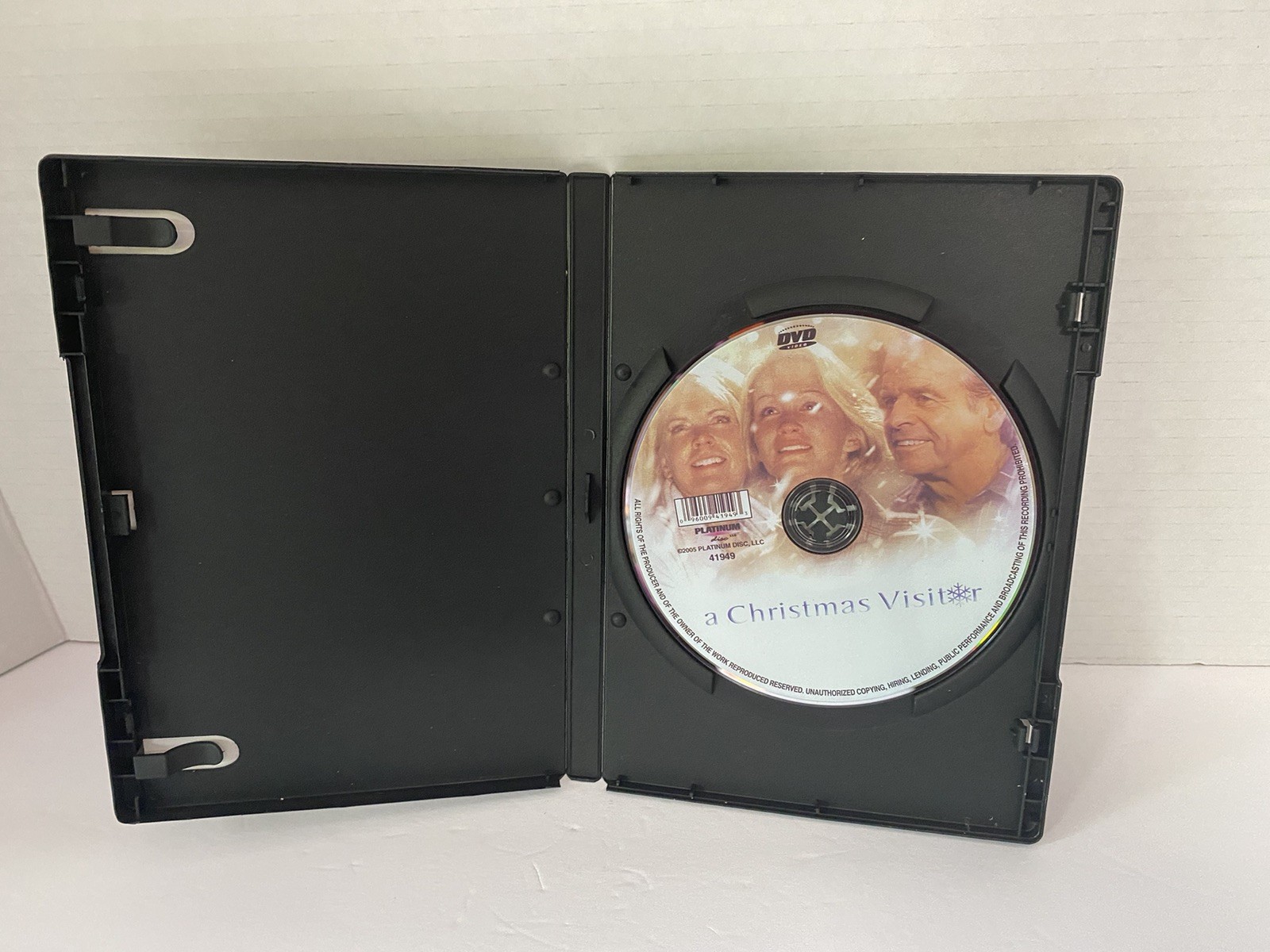 A Christmas Visitor DVD, Hallmark Entertainment, William Devane, Meredith Baxter