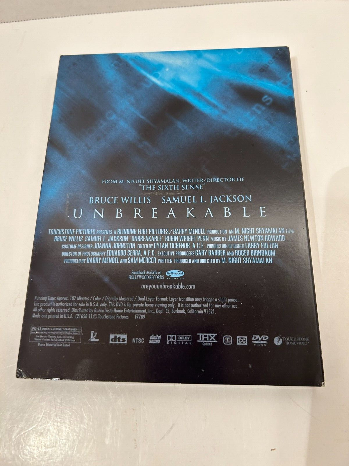 2 Disc Set UNBREAKABLE from M. Night Shyamalan Bruce Willis & Samuel L. Jackson