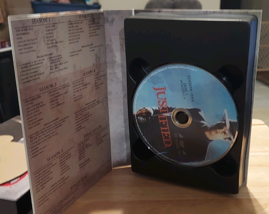Justified: Complete Series DVD Set
