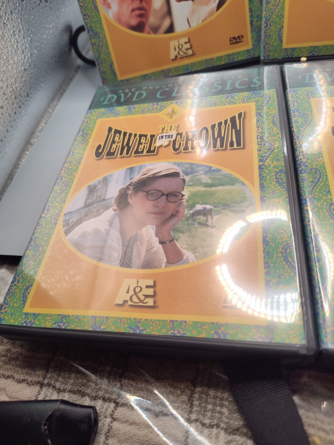E36 – THE JEWEL IN THE CROWN A&E DVD BOX SET Mint Condition Free Shipping